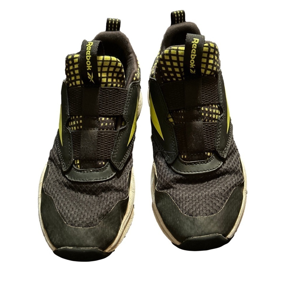 Black and Yellow Reebok Slip On Shoes Size 3 Boys